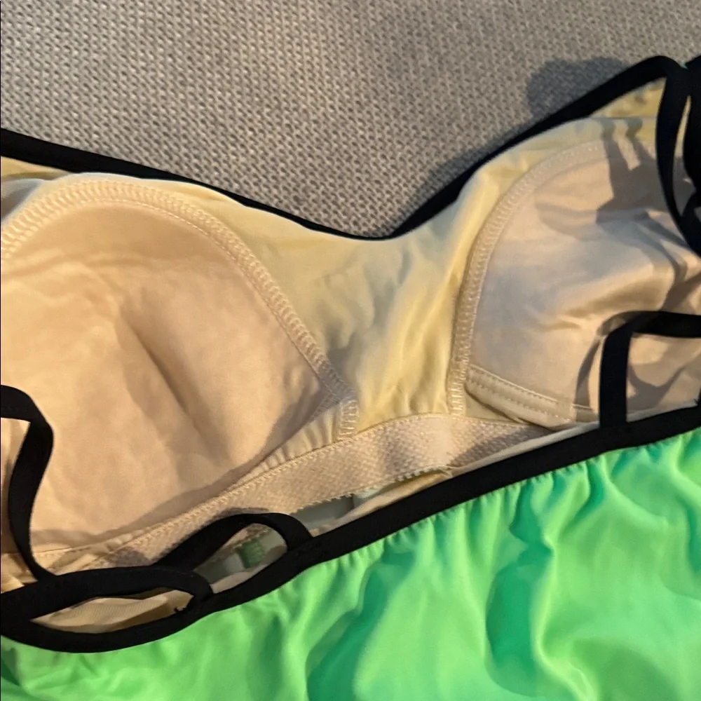Miraclesuit Green Strappy Women's Tankini Top Size 12